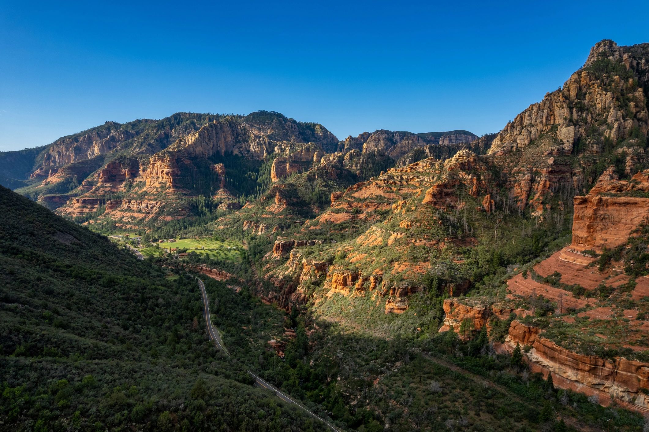 Sedona red rock canyon — Arizona's most breathtaking drive